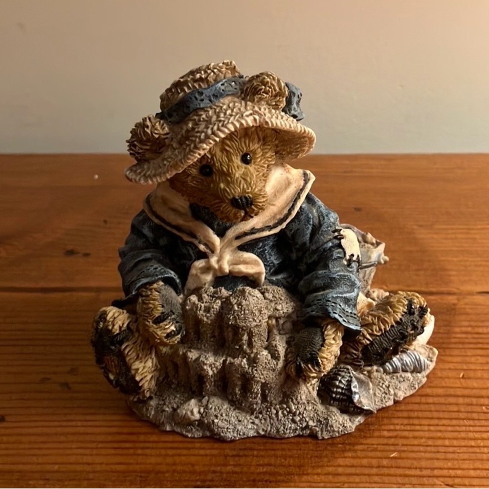 Boyds Bear 1993 Figurine Wilson at the Beach Bearstone Collection